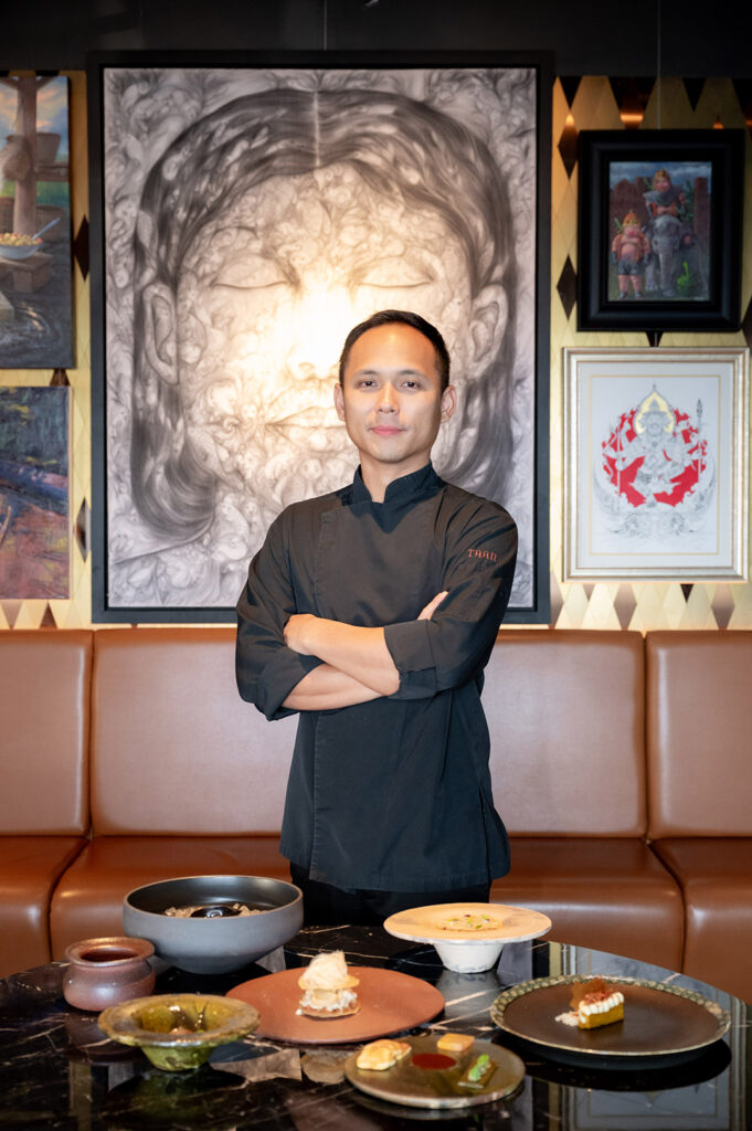 เชฟเทพ-มนต์เทพ กมลศิลป์ Head Chef ประจำห้องอาหาร TAAN