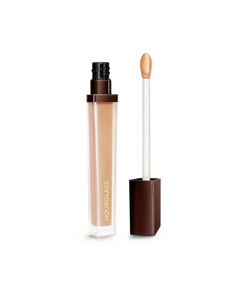 Hourglass Vanish Airbrush Concealer ราคา 1,550 บาท ที่ Sephora